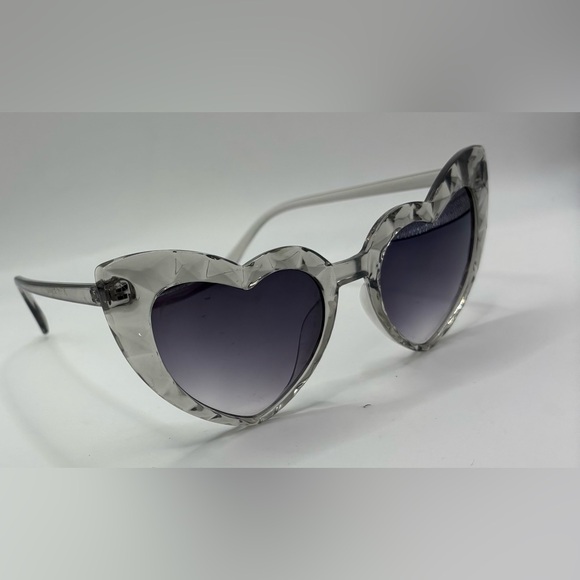 Betsey Johnson Heart Sunglasses Gray Crystal Frame Gradient Lenses Cute Retro - Picture 7 of 7